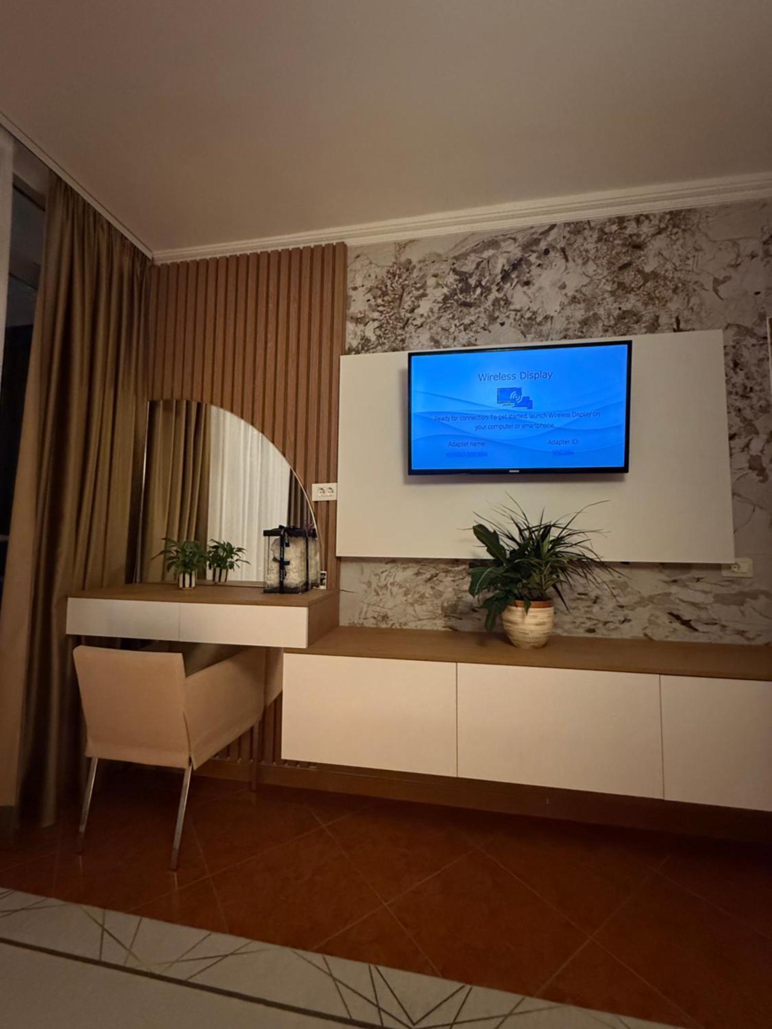 Ilio's * Sarandë